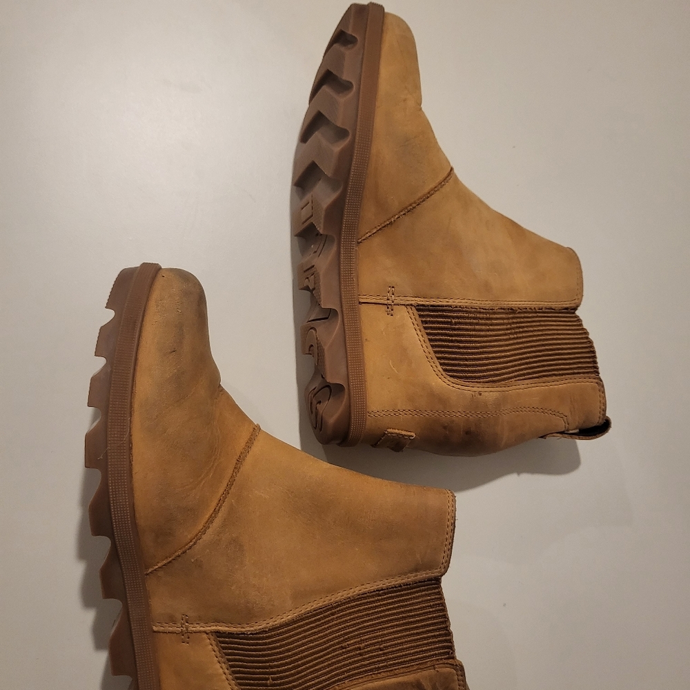 Sorel Womans Joan of Artic Wedge II Chelsea Boot Size 8